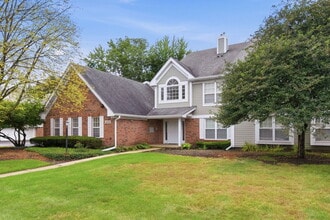 Building Photo - 5S530 Paxton Dr