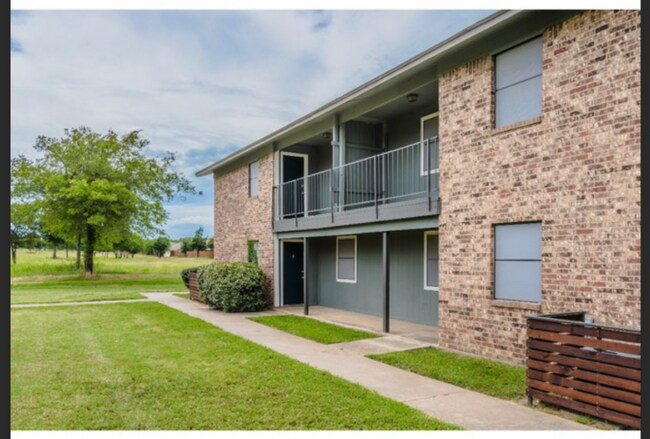 Foto del edificio - 2425 Old North Rd
