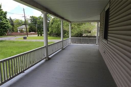 Foto del edificio - 744 Clinton Ave