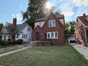 Building Photo - 14869 Freeland St