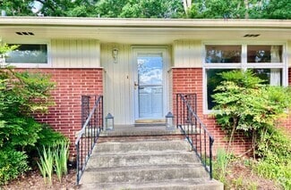 Building Photo - 2534 Avalon Cir
