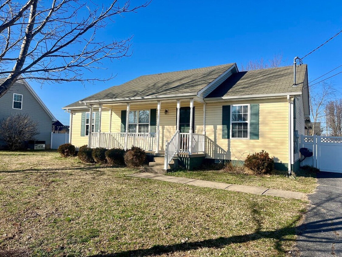 3 Bed, 2 Bath Ranch Style House in Murfree... House Rental in