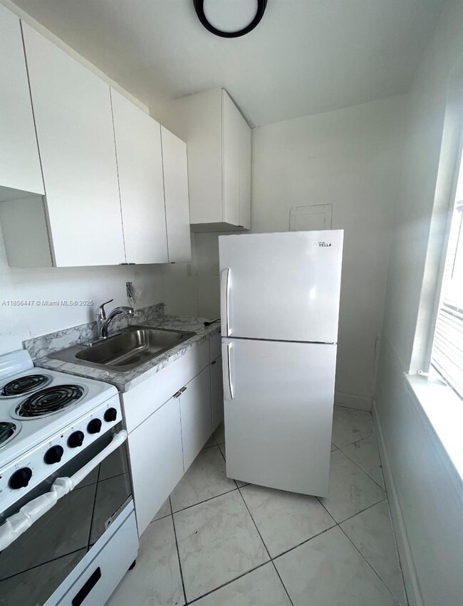 Building Photo - 5305 Biscayne Blvd