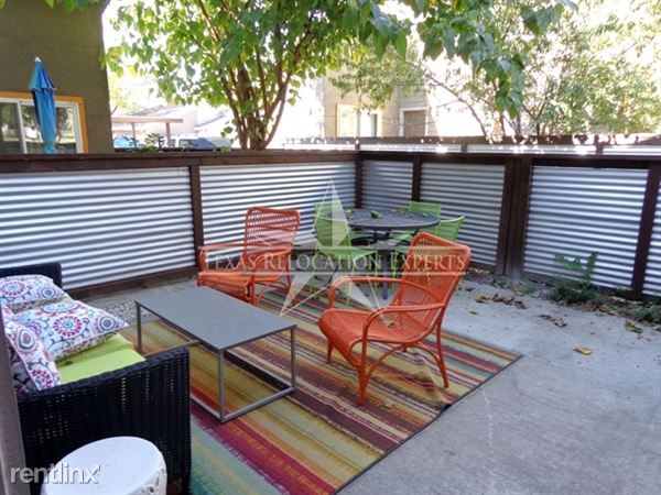 Primary Photo - 9207 Bridlewood Ln