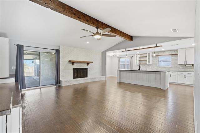 Building Photo - 726 Laramie Dr