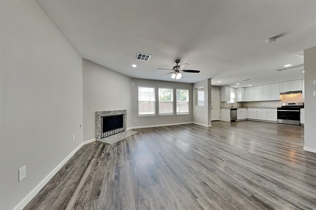 Building Photo - 17647 Barton Point Ln