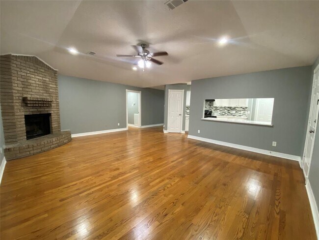 Foto del edificio - 1403 Littleport Ln