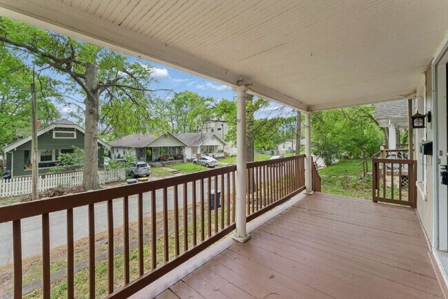 Foto del edificio - Charming 2-Bedroom Home! FIRST MONTH FREE!
