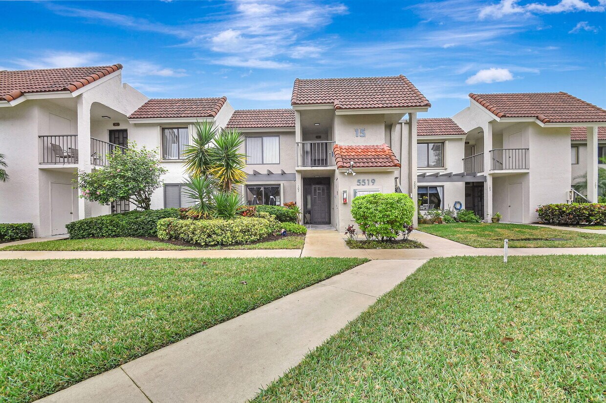 Primary Photo - 5519 Fairway Park Dr
