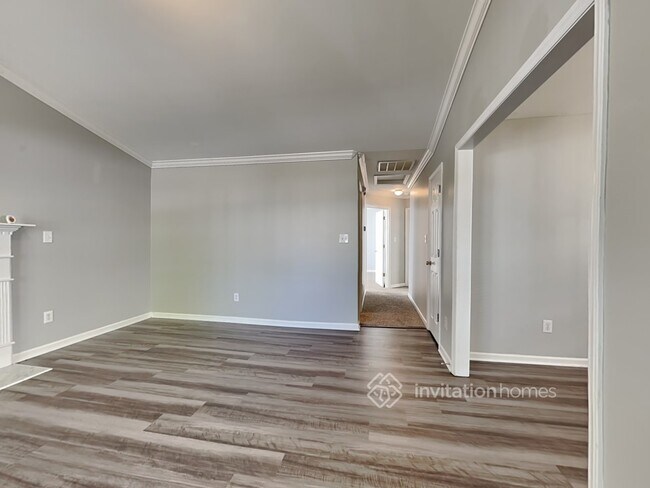 Building Photo - 2617 Lilymount Dr