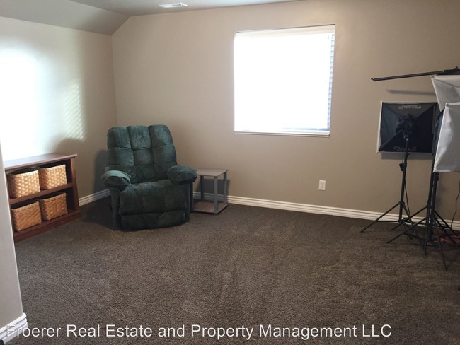 Building Photo - 7 br, 4 bath House - 1487 S 2750 W