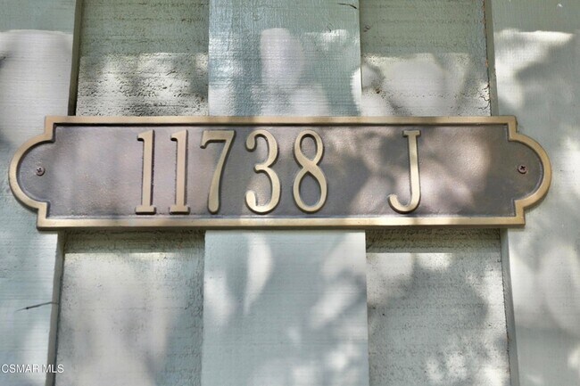 Foto del edificio - 11738 Moorpark St