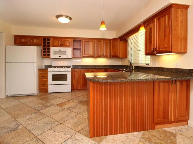 Building Photo - 15712 Wing Lake Dr