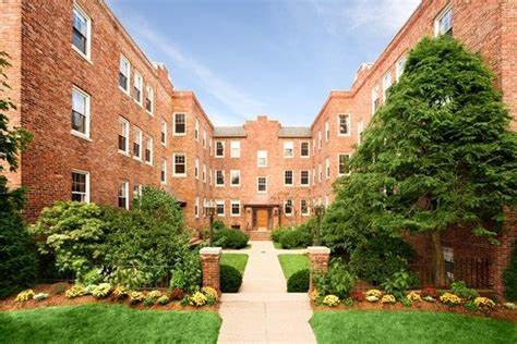 Building Photo - 1244 Beacon St