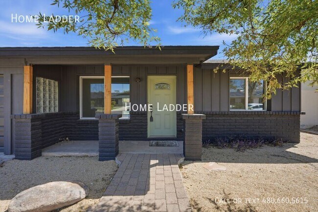 Foto del edificio - 2137 E Cornell Dr