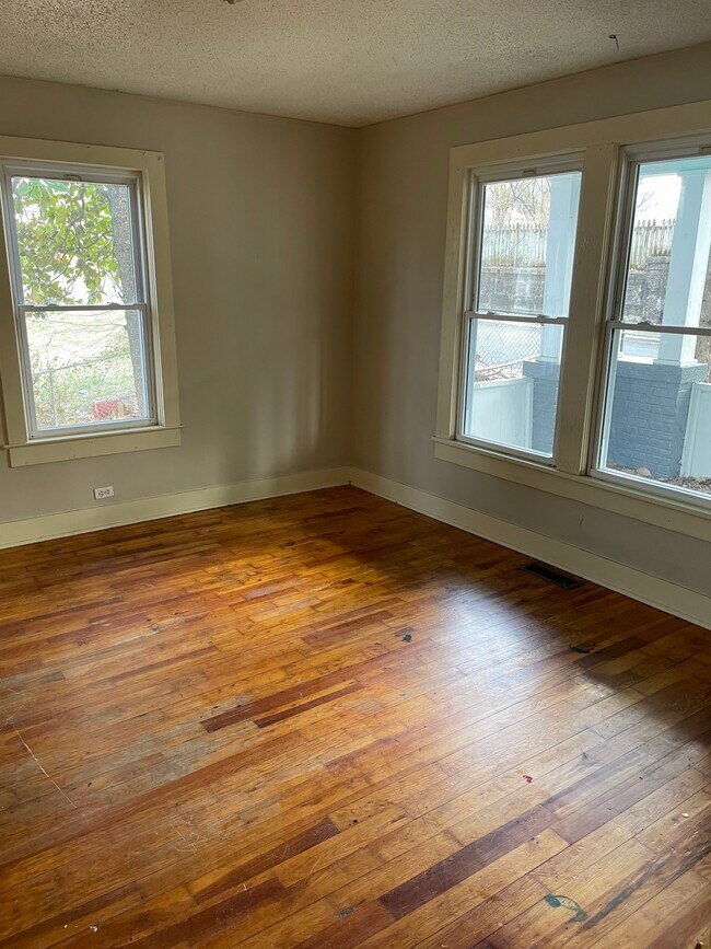 Foto del edificio - 326 Sanford St