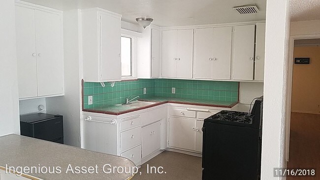 Building Photo - 1 br, 1 bath Apartment - 13510 Inglewood Ave.