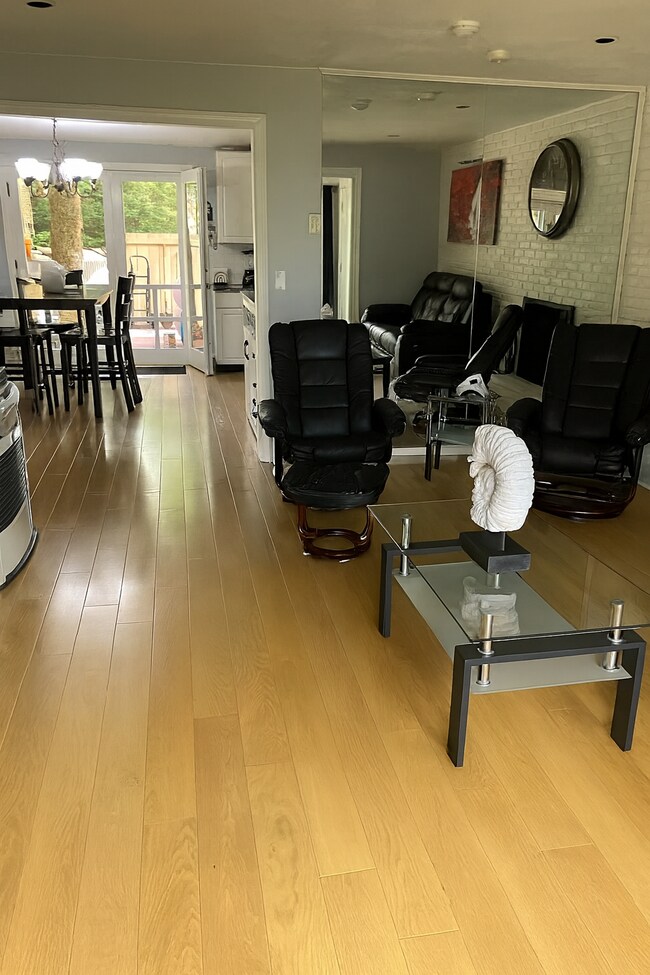 Foto del edificio - 883 Weirs Blvd