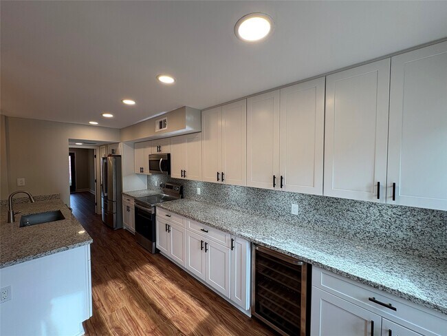 Foto del edificio - 14293 Misty Meadow Ln