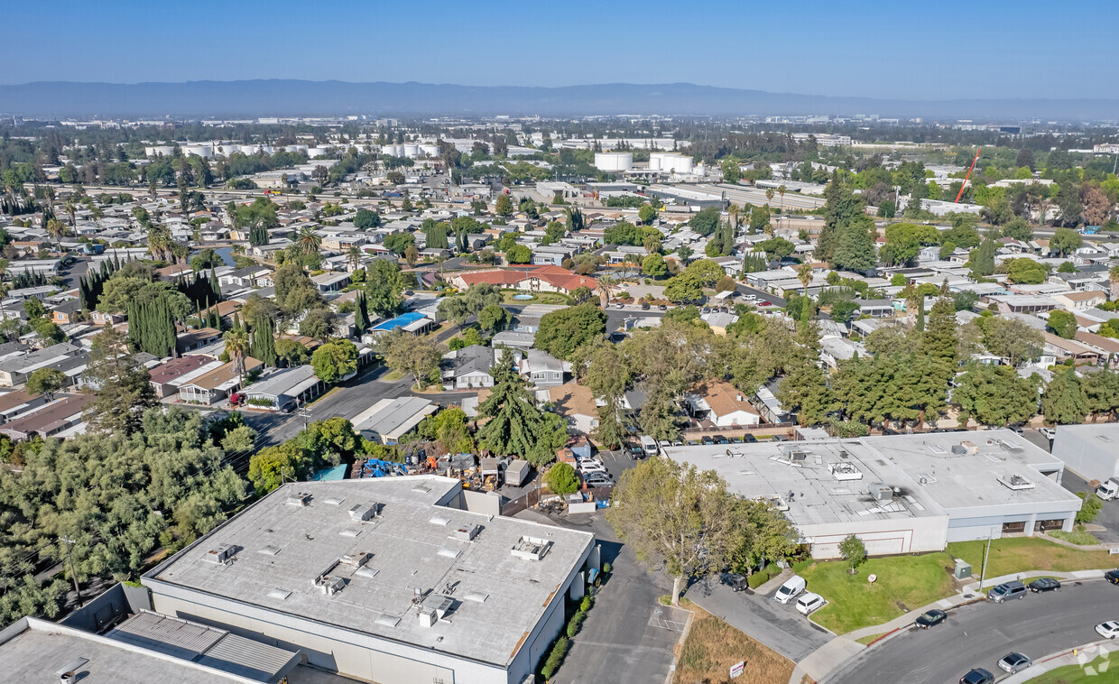 Building Photo - Casa Del Lago Mobile Home Park