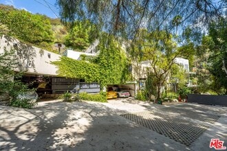 Building Photo - 1001 N Beverly Glen Blvd