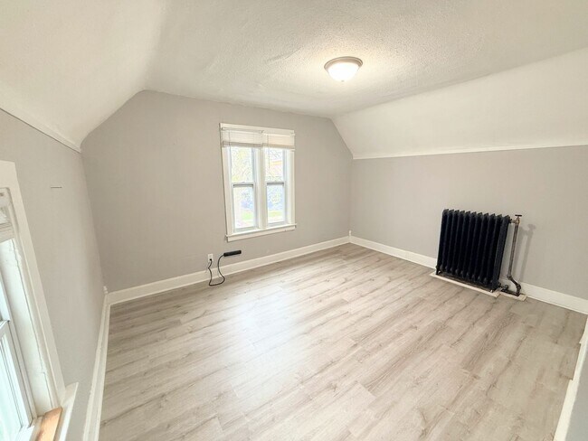 Foto del edificio - 1305-1307 Avon