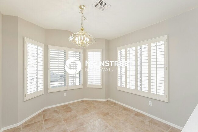 Foto del edificio - 3 Bedroom Pet-Friendly Home in Phoenix, AZ with Main Street Renewal