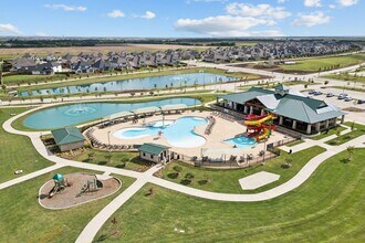 Building Photo - 16617 Hidden Cove Dr