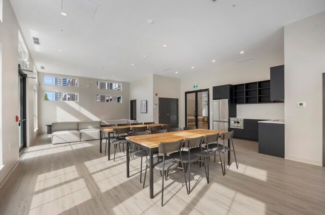 Photo du bâtiment - 20077 84 Av