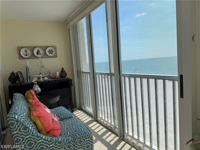 Foto del edificio - 25870 Hickory Blvd