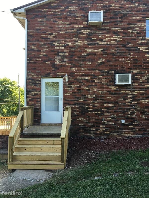 Building Photo - 5010 W Pea Ridge Rd
