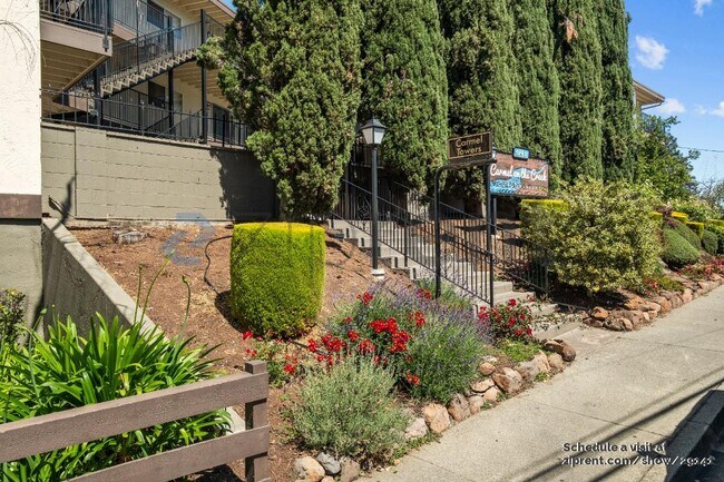 Building Photo - 1743 Carmel Dr