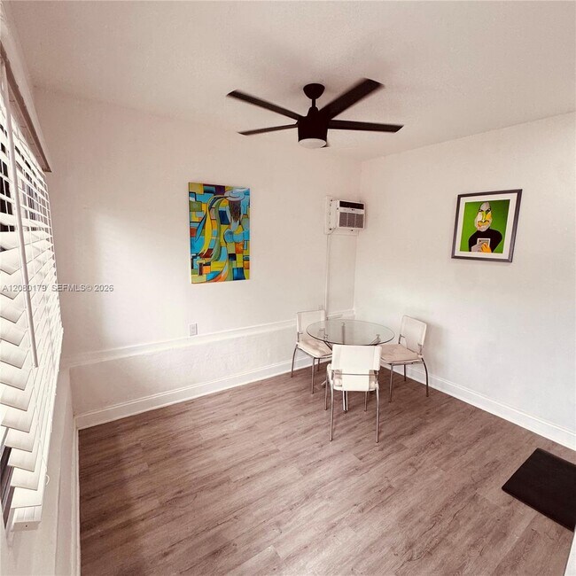 Foto del edificio - 12037 NW 8th Ave