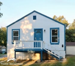 Building Photo - 724 E Crawford St