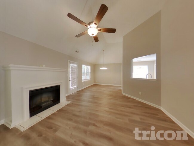 Foto del edificio - 333 Summit Ln