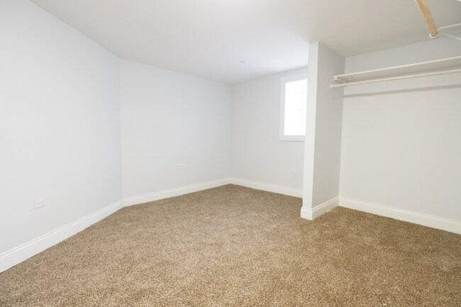 Foto del edificio - 4148 W Cornelia Ave