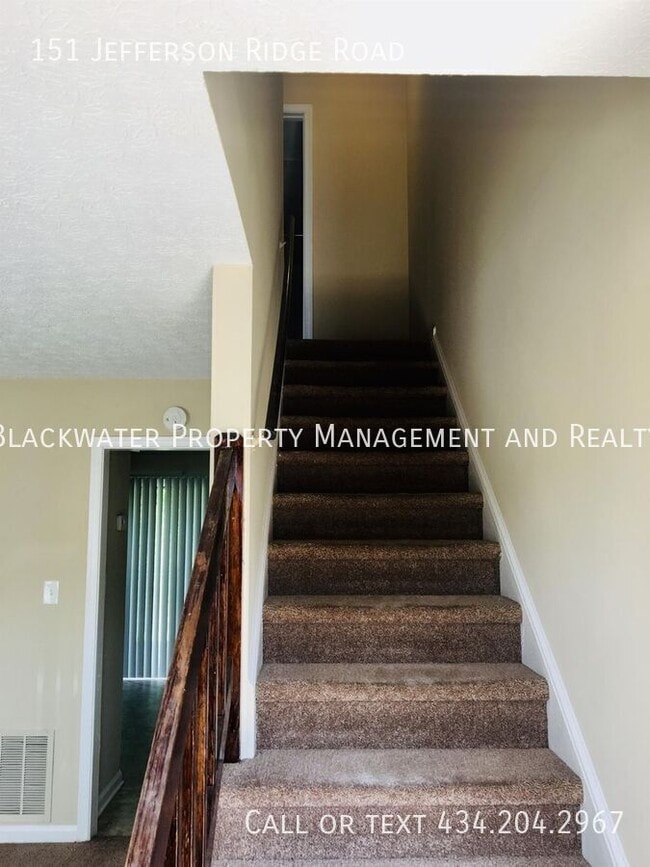 Foto del edificio - 151 Jefferson Ridge Rd