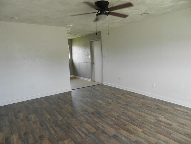 Foto del edificio - 701 SW 46th St