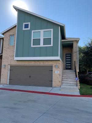 Foto principal - 327 Bridgeford Dr