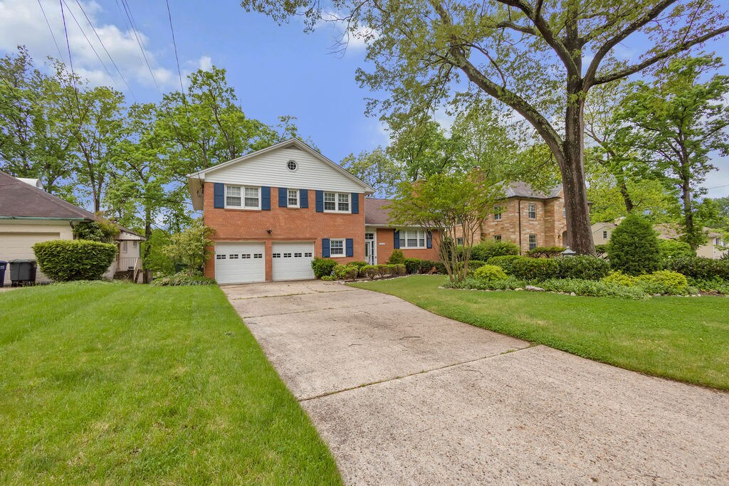 Foto principal - 3050 Chestnut St NW