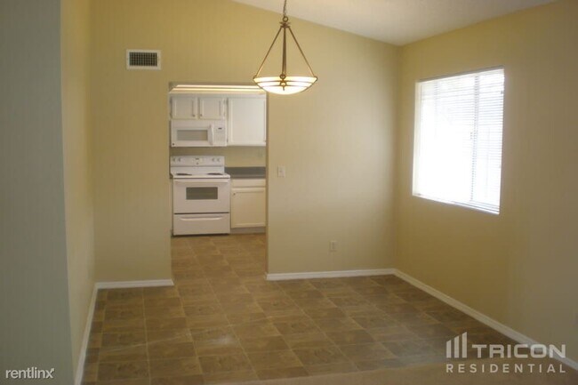 Building Photo - 8427 W Orchid Ln
