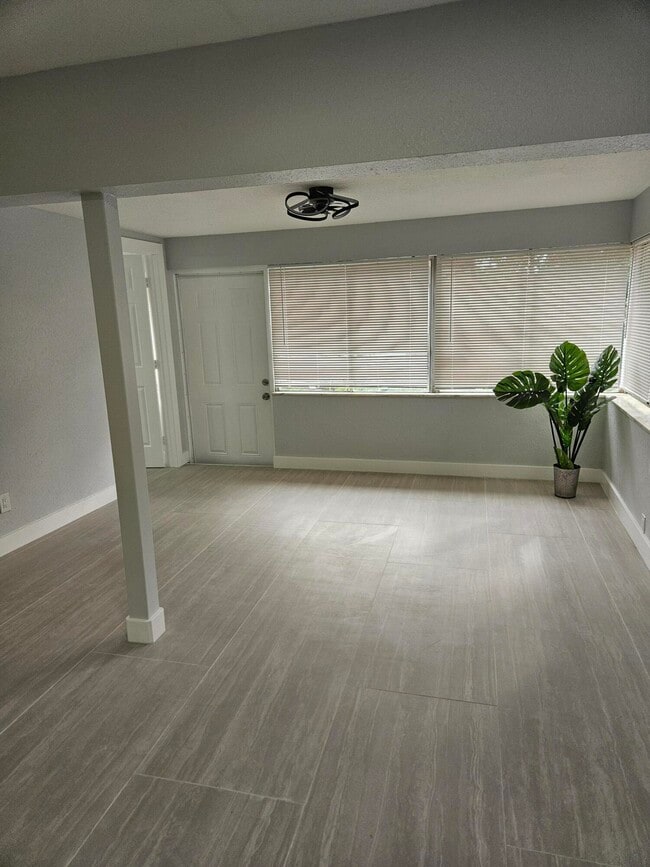 Foto del edificio - 2010 NE 33rd St