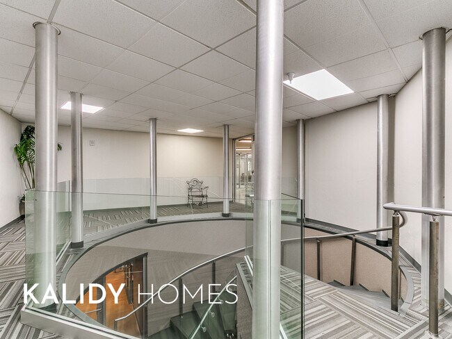 Foto del edificio - 5900 Mosteller Dr