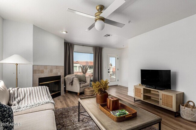 Foto del edificio - 10080 E Mountain View Rd