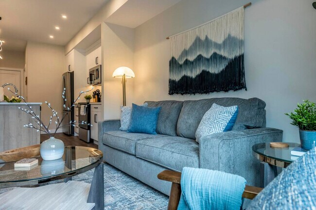 Photo du bâtiment - 901-907 7 St N