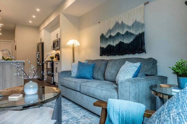 Photo du bâtiment - 901-907 7 St N