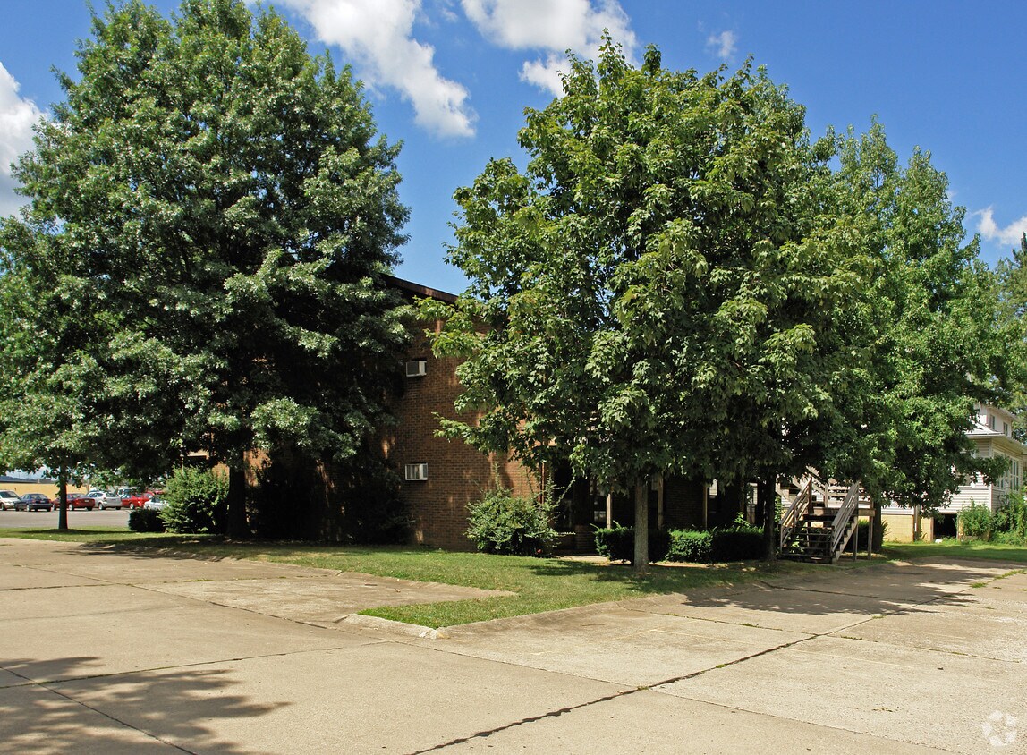 Beechwood Manor Apartments in Parkersburg, WV