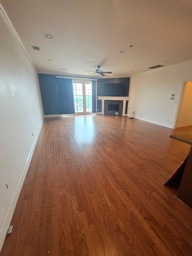 Photo - 2811 N Bell Ave Apartment