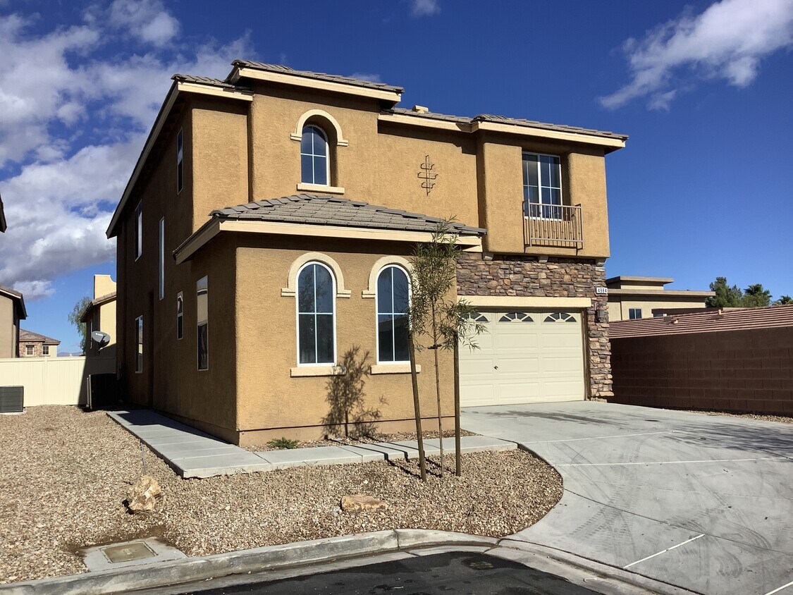 Primary Photo - 4984 Golden Antelope Way