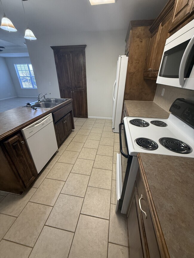 Building Photo - 1108 Kimmy Ln